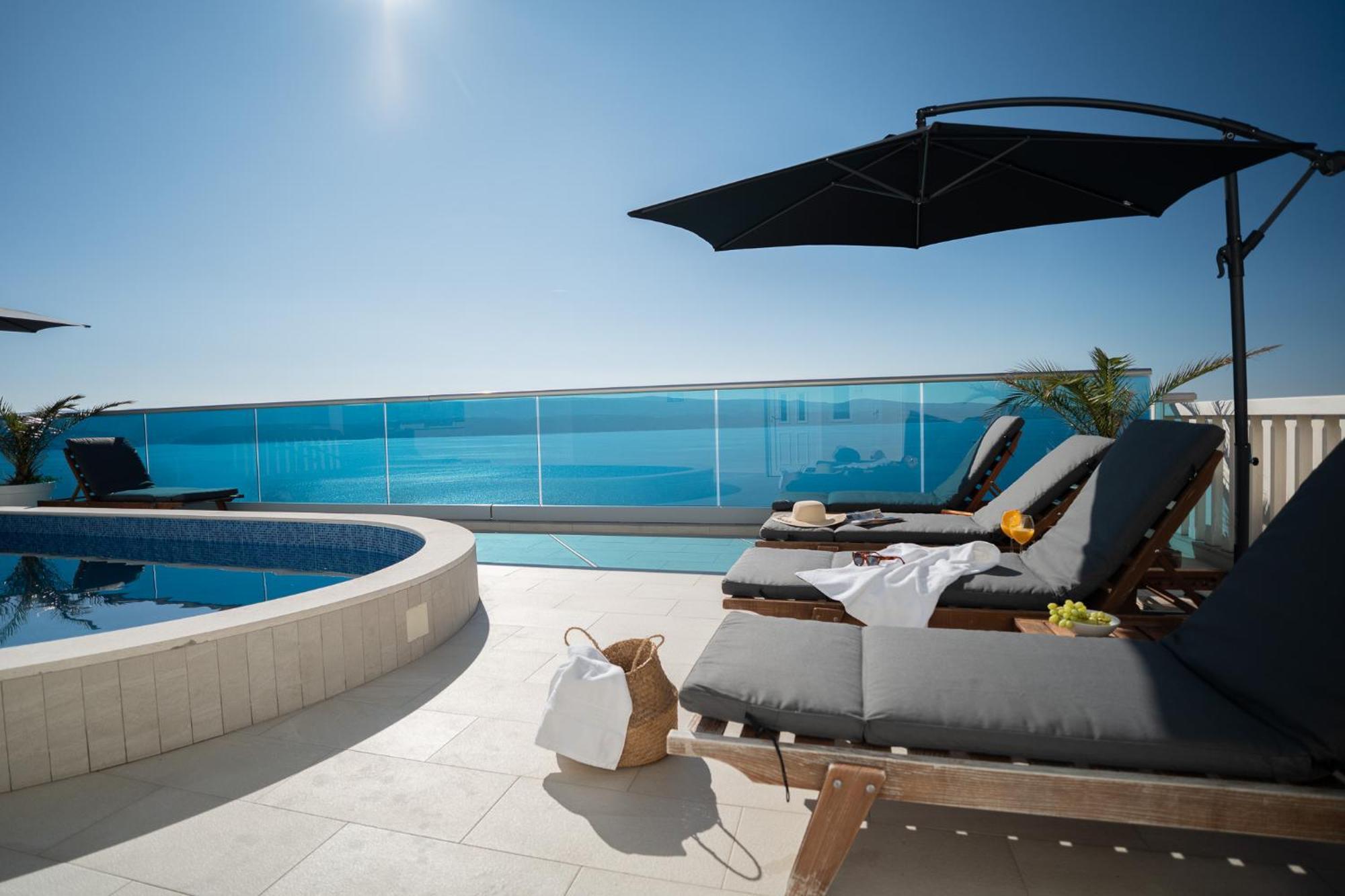Sunny Hill Apartments With Rooftop Pool Celina Exterior photo